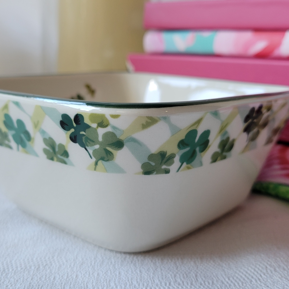 Longaberger Vintage Lucky Twist Shamrock Bowl - Picture 2 of 4